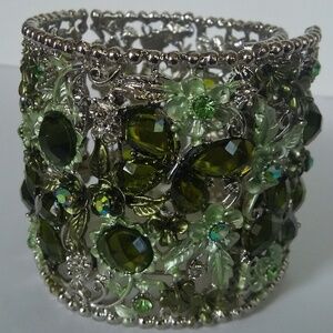 #32 Green and Silver tone statement chunky bracelet.